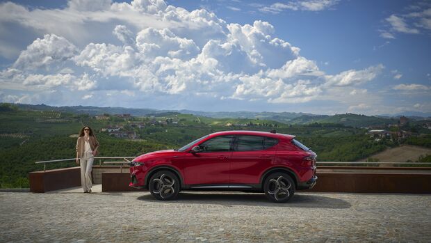 Alfa Romeo Tonale Ibrida Plug-in 270 Q4 2026