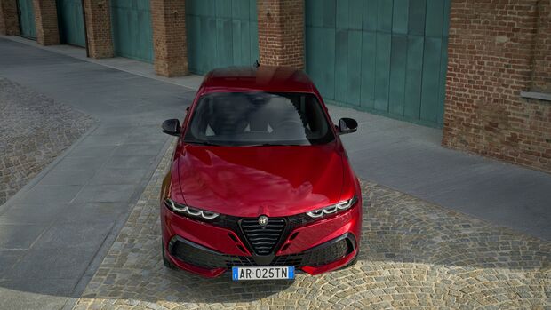 Alfa Romeo Tonale Ibrida Plug-in 270 Q4 2026