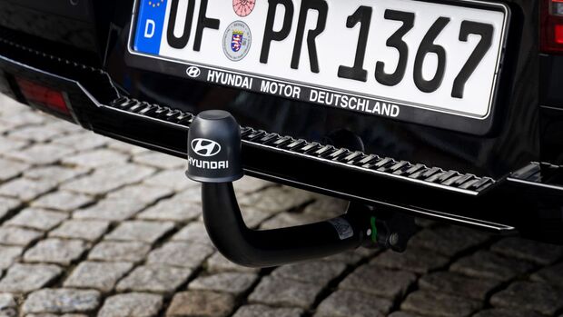 Anhängerkupplung am Hyundai Santa Fe Hybrid mit deutschem Kennzeichen