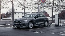 Audi A3 2021, Plug-in-Hybrid, Ladesäule, laden