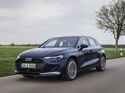 Audi A3 Sportback in Fahrt auf Landstraße mit Frontansicht