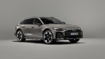Audi A6 allroad in Dreiviertel-Frontansicht mit markantem Kühlergrill und großen Leichtmetallrädern.
