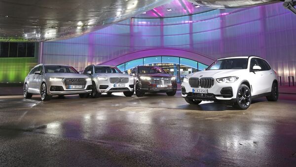 Audi Q7 2015, BMW X5 2018, Volvo XC90 2015, VW Touareg 2019