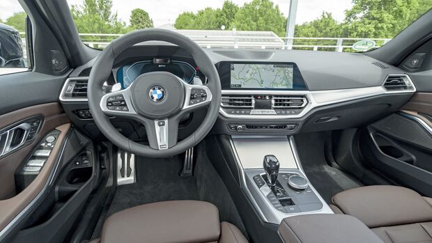 BMW 330e 2019