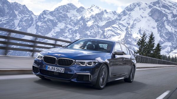 BMW M550i xDrive 