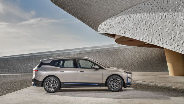 BMW iX 2021