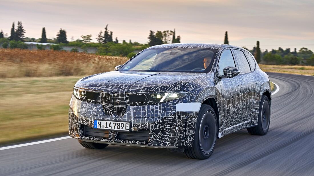 BMW iX3 2025