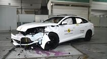BYD Seal 6 beim Euro-NCAP-Seitenaufprall mit deformierbarer Barriere.