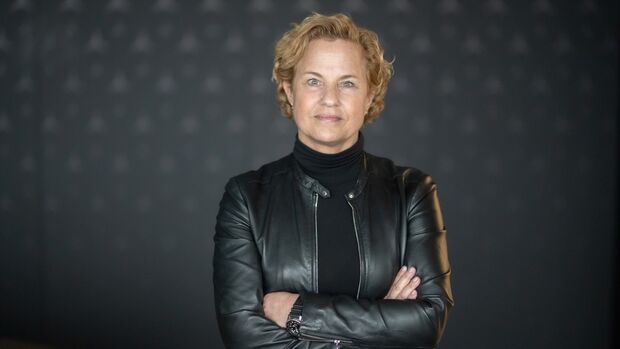 Britta Seeger, bisher für den Vertrieb verantwortlich, wird Personalvorständin und Arbeitsdirektorin. Sie übernimmt den Posten von Sabine Kohleisen.