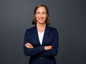 Carolin Strunz, designierte Leiterin Globale Kommunikation und Corporate Affairs bei Audi, im offiziellen Porträt.