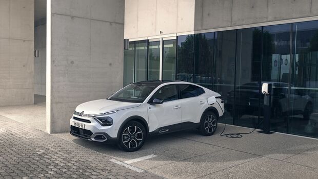 Citroen e-C4 X 2023, E-Auto, Wallbox, laden