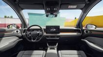 Cockpit des Skoda Epiq mit Digitaldisplay und zentralem Infotainment-Bildschirm.
