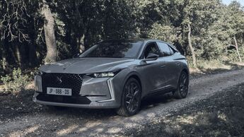 DS 4 Hybrid 136 2025