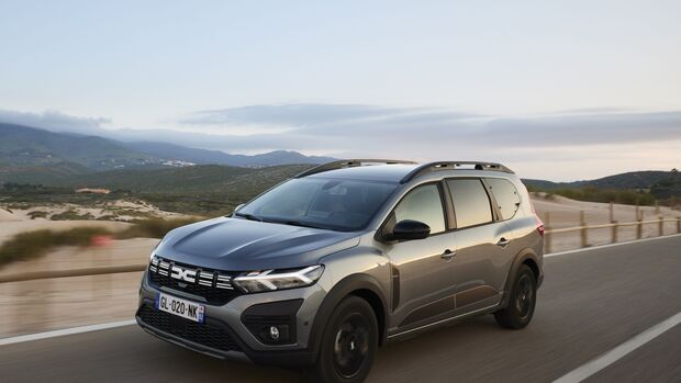 Dacia Jogger 140 Hybrid 2023
