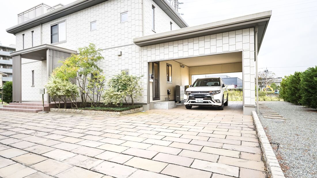 Dendo Haus, Tokio, V2H, V2G, Vehicle to Grid, Vehicle to Home, Mitsubishi, Outlander Plug-in Hybrid, Kabel, Ladestation