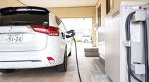 Dendo Haus, Tokio, V2H, V2G, Vehicle to Grid, Vehicle to Home, Mitsubishi, Outlander Plug-in Hybrid, Kabel, Ladestation