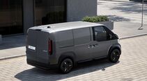 Der Kia PV5 Cargo aus der Heckansicht.
