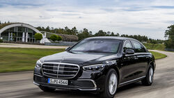 Der sicherste Pkw weltweit wird von Mercedes gebaut. Im S 680 Guard fahren Staatschefs, Königshäuser oder Top-Minister rundum geschützt vor.