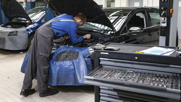 E-Auto Reparatur 2024
