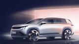 Exterieurskizze des Skoda Peaq als elektrischer Siebensitzer mit T-förmigen Frontleuchten und Tech-Deck-Face.