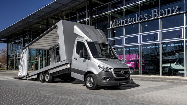 Fahrzeugtransport auf Mercedes-Benz Sprinter Basis, dritte Generation VS30 – im Bild: Algema (Die Mercedes-Benz AG und ihre verbundenen Unternehmen übernehmen keinerlei Haftung oder Garantie für die Inhalte, die ausschließlich vom Aufbauhersteller/Be
