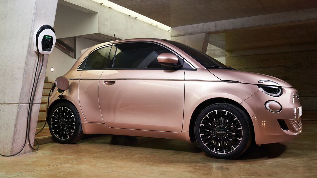 Fiat 500 3+1 2021, Ladestaion, Wallbox, E-Auto, Laden