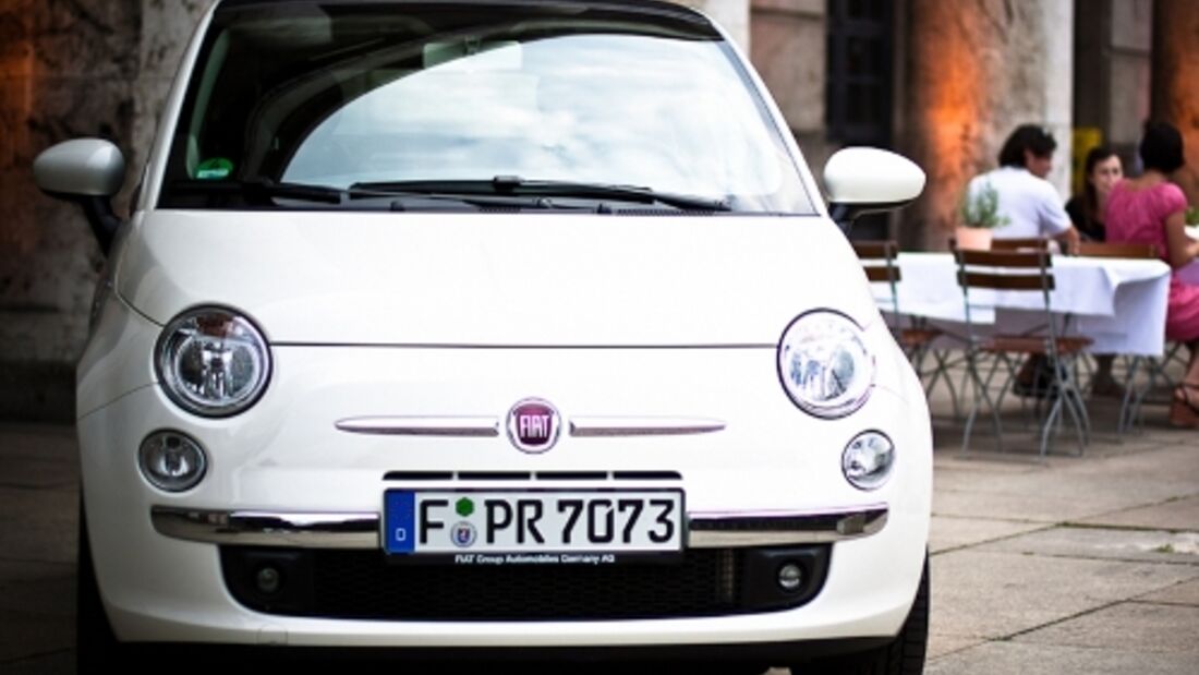 Fiat 500 und Punto Evo mit neuen Navis