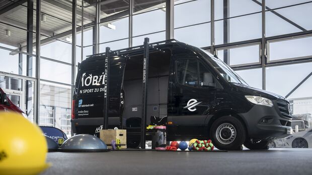Fitnessstudio auf Mercedes-Benz eSprinter Basis, dritte Generation VS30 – im Bild: TSC Dortmund (Die Mercedes-Benz AG und ihre verbundenen Unternehmen übernehmen keinerlei Haftung oder Garantie für die Inhalte, die ausschließlich vom Aufbauhersteller