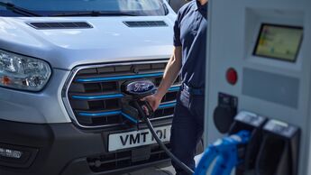Ford E-Transit 2021, Ladesäule, laden