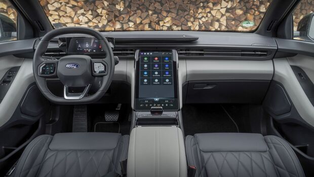 Ford Explorer RWD Extended Range 2024