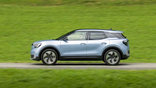 Ford Explorer RWD Extended Range 2024