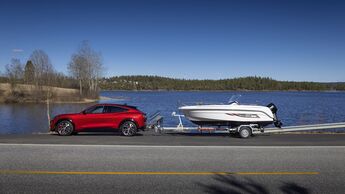 Ford Mustang Mach-e 2022, Anhänger, Zugfahrzeug, E-Auto, Elektroauto, Boot, Freizeit