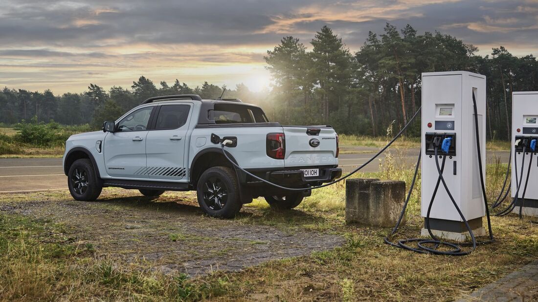 Ford Ranger PHEV  2025