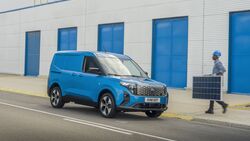 Ford Transit Courier 2023