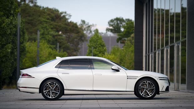 Genesis G90 2024