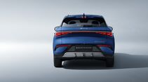 Heckansicht des BYD Atto 3 Evo Excellence mit durchgehendem LED-Leuchtenband.