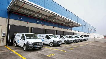 Hermes Logistik-Center-Eröffnung + Fahrzeugübergabe E-Transporter