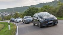 Hyundai Ioniq Elektro, Kia e-Niro, Tesla Model 3, VW ID3