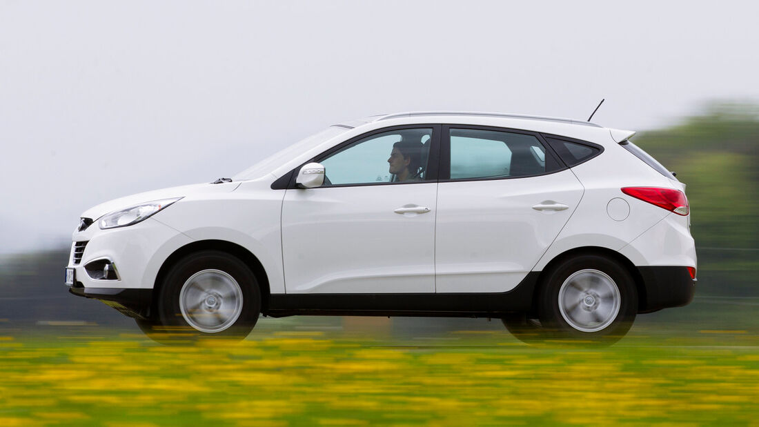 Hyundai ix35 2.0 CRDi SUV weiﬂ Modelljahr 2012