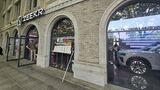 Impressionen vom Zeekr Flagship Store in Hangzhou am West Lake