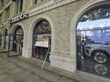 Impressionen vom Zeekr Flagship Store in Hangzhou am West Lake