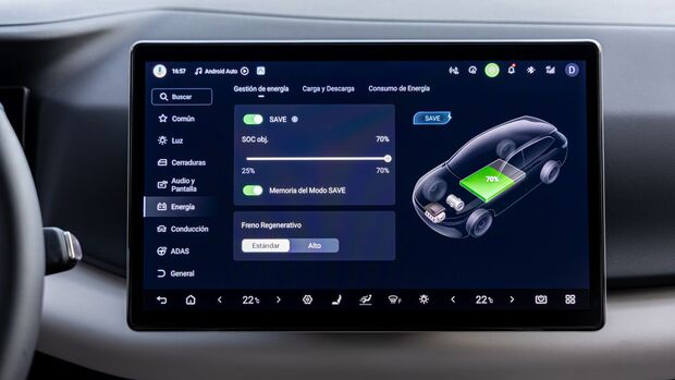 Infotainment-Display des BYD Atto 2 mit Energieverwaltungs-Menü und Batteriegrafik.