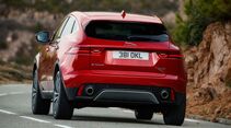 Jaguar E-Pace 2018 schräg hinten links rot