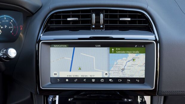 Jaguar F-Pace 25d AWD 2016
