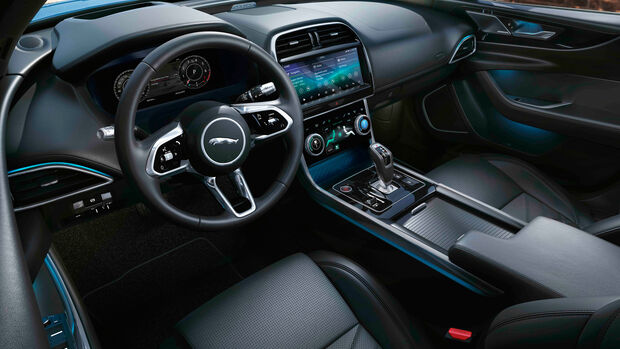Jaguar XE, Modelljahr 2020, cockpit, armaturenbrett