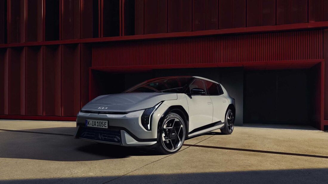 Kia EV4 2025