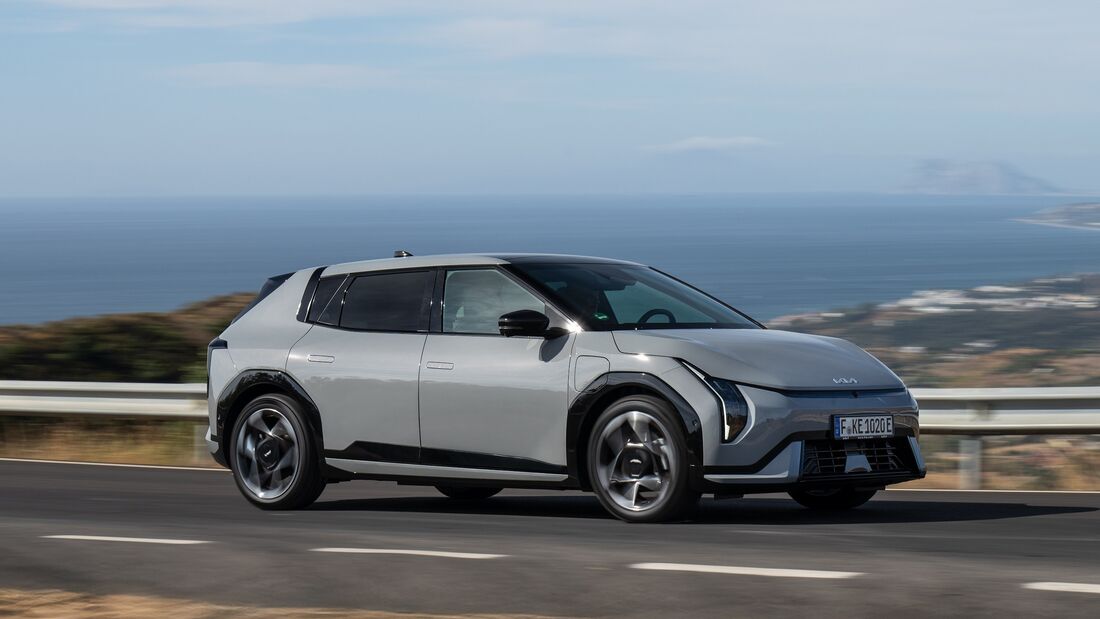 Kia EV4 2025