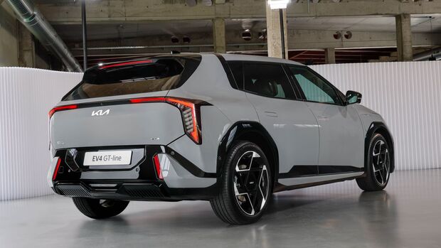 Kia EV4 2025