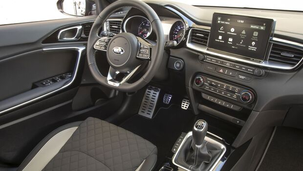 Kia Proceed 2019, cockpit, innenraum