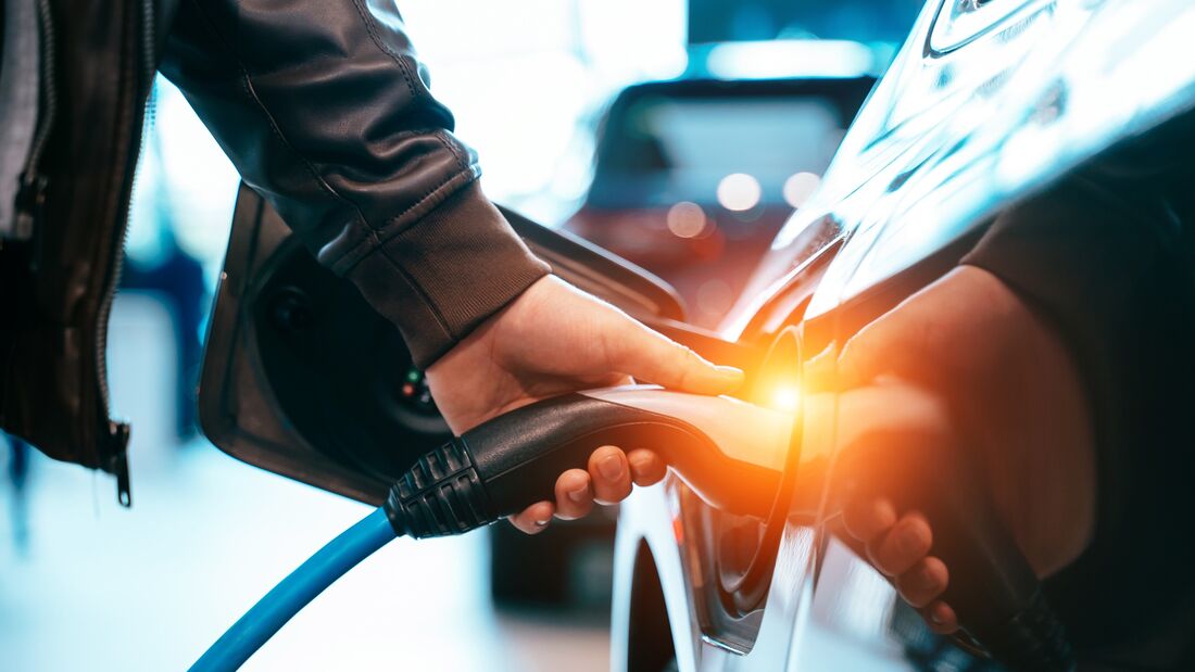 Laden, e-auto, ladestecker